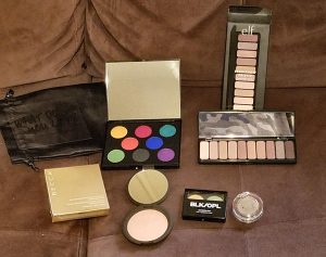 Palettes, single shadows and my first Becca highlight, makeup